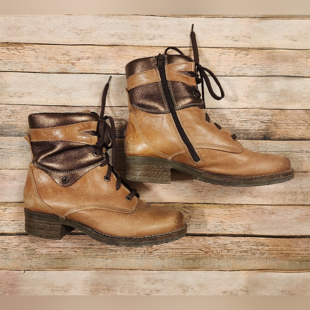 Women's Dromedaris Metallic Distressed Leather Kara Boots Size 42 (11.5 US)